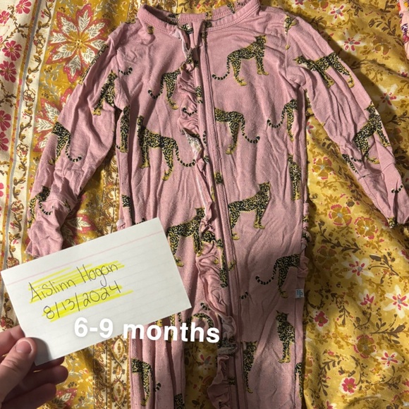 Posh peanut cheetah zippie - Picture 1 of 2